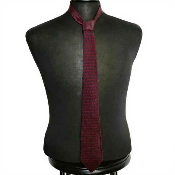 Vintage Celine Navy Blue w Red Knot Pattern 100% Silk Tie -  62" x 4" - Picture 1 of 10